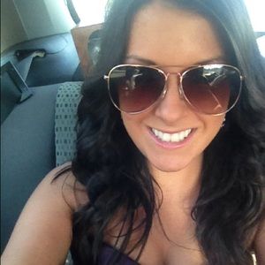 Meet your Posher, Nikki